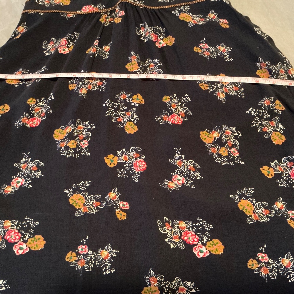 Sessun Jimama Dress, black with floral pattern. - Picture 5 of 12